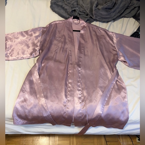 Pink/Purple Satin Robe - Picture 3 of 9